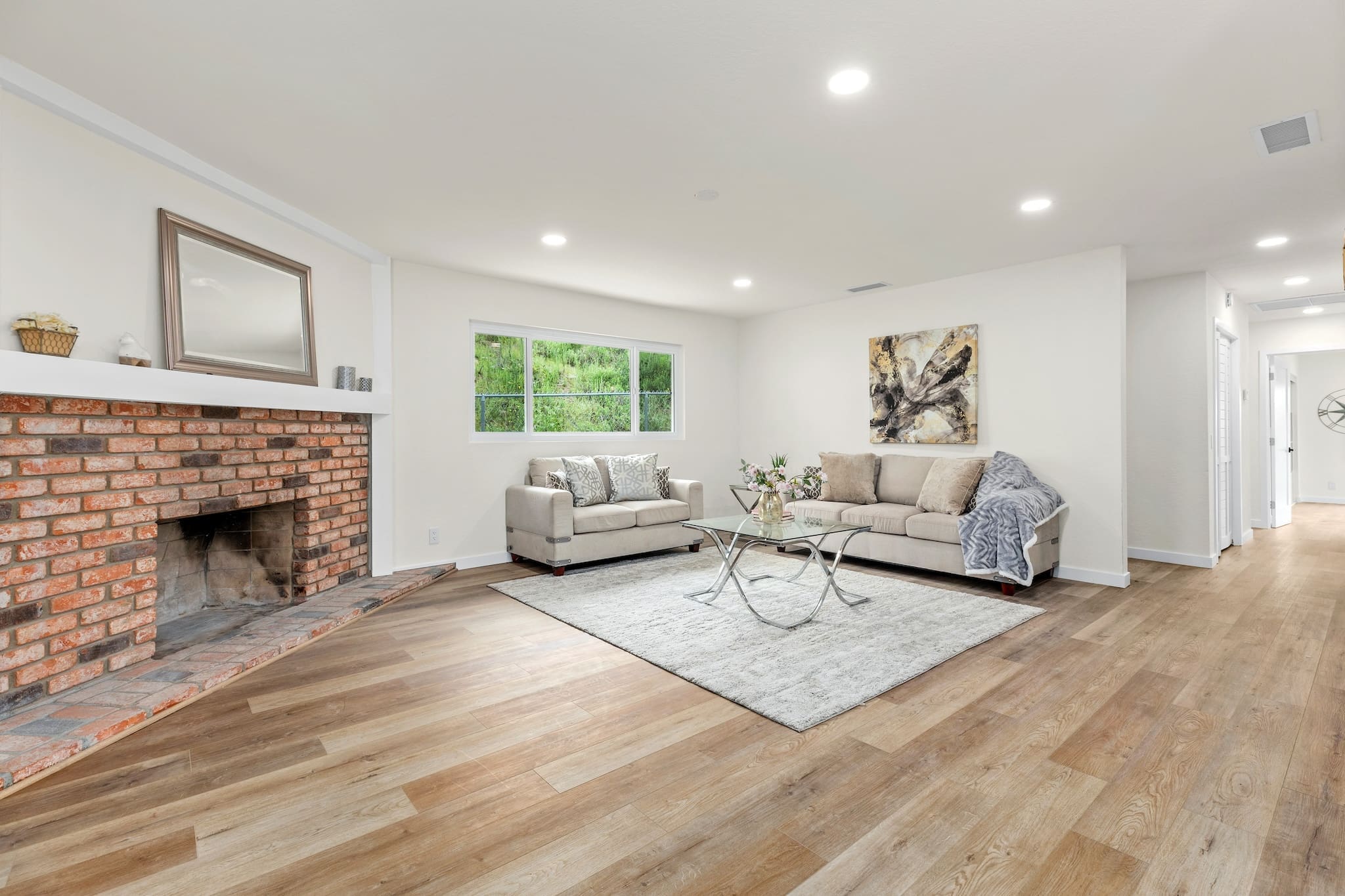 Modern ADU construction in San Diego with a stylish backyard.   Custom-built accessory dwelling unit (ADU) with energy-efficient design.   San Diego ADU builders working on a detached guest house.   Luxury home remodeling project in San Diego featuring a modern kitchen.   San Diego home renovation with upgraded interiors and open floor plan.   Bathroom remodel in San Diego with sleek tile and custom vanity.   New home construction project in San Diego with contemporary design.   Experienced San Diego construction team building a custom home.   High-quality residential construction site in San Diego.