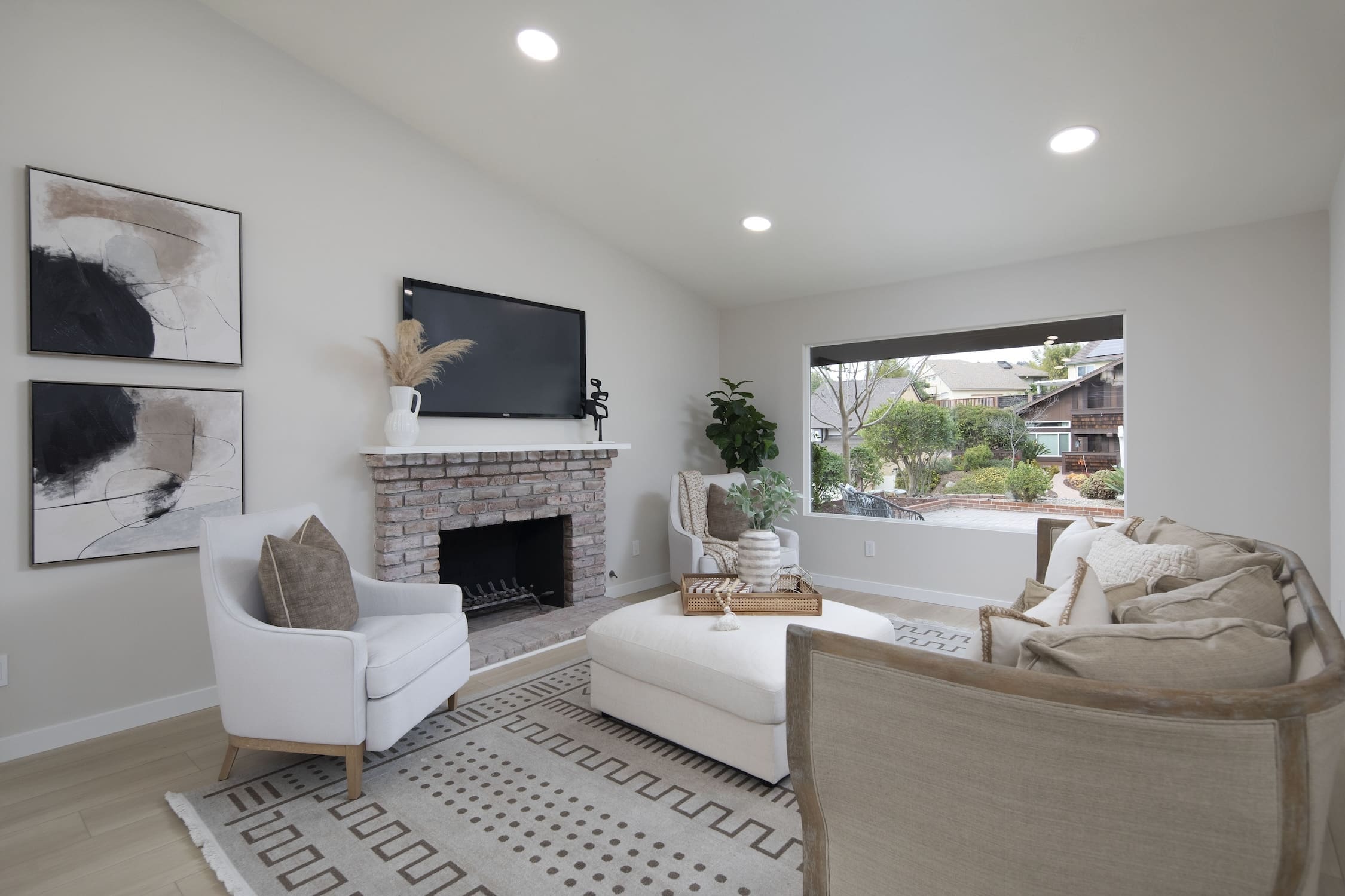 Modern ADU construction in San Diego with a stylish backyard.   Custom-built accessory dwelling unit (ADU) with energy-efficient design.   San Diego ADU builders working on a detached guest house.   Luxury home remodeling project in San Diego featuring a modern kitchen.   San Diego home renovation with upgraded interiors and open floor plan.   Bathroom remodel in San Diego with sleek tile and custom vanity.   New home construction project in San Diego with contemporary design.   Experienced San Diego construction team building a custom home.   High-quality residential construction site in San Diego.