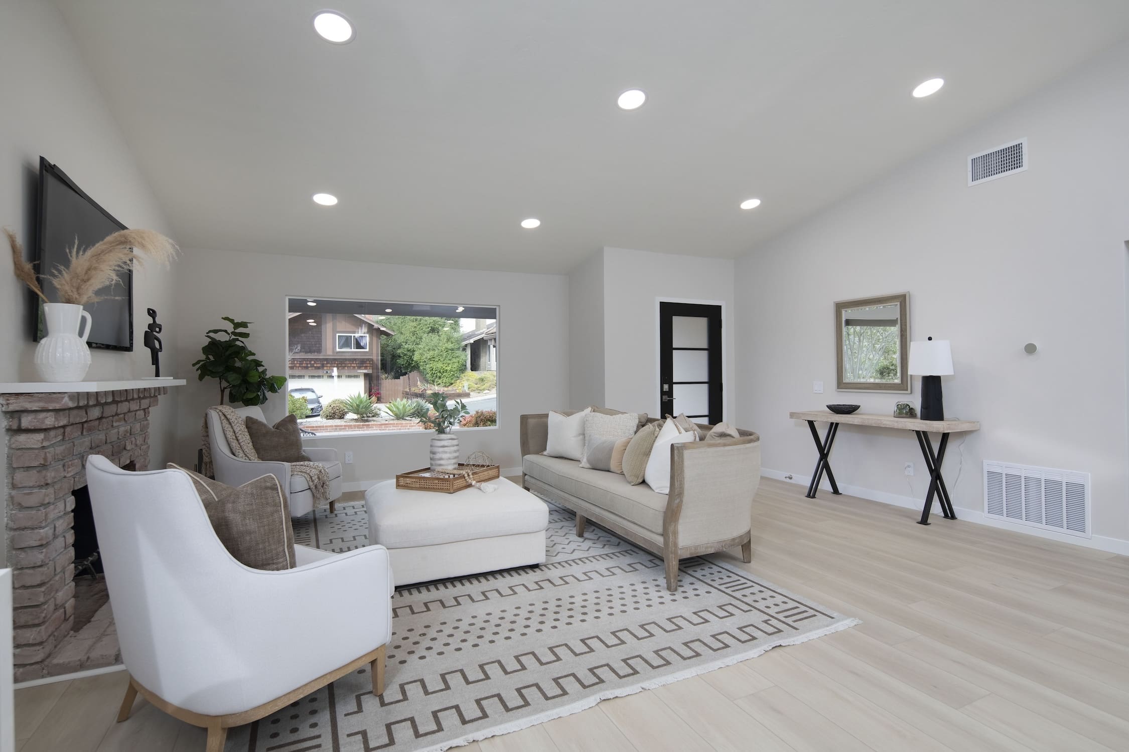 Modern ADU construction in San Diego with a stylish backyard.   Custom-built accessory dwelling unit (ADU) with energy-efficient design.   San Diego ADU builders working on a detached guest house.   Luxury home remodeling project in San Diego featuring a modern kitchen.   San Diego home renovation with upgraded interiors and open floor plan.   Bathroom remodel in San Diego with sleek tile and custom vanity.   New home construction project in San Diego with contemporary design.   Experienced San Diego construction team building a custom home.   High-quality residential construction site in San Diego.