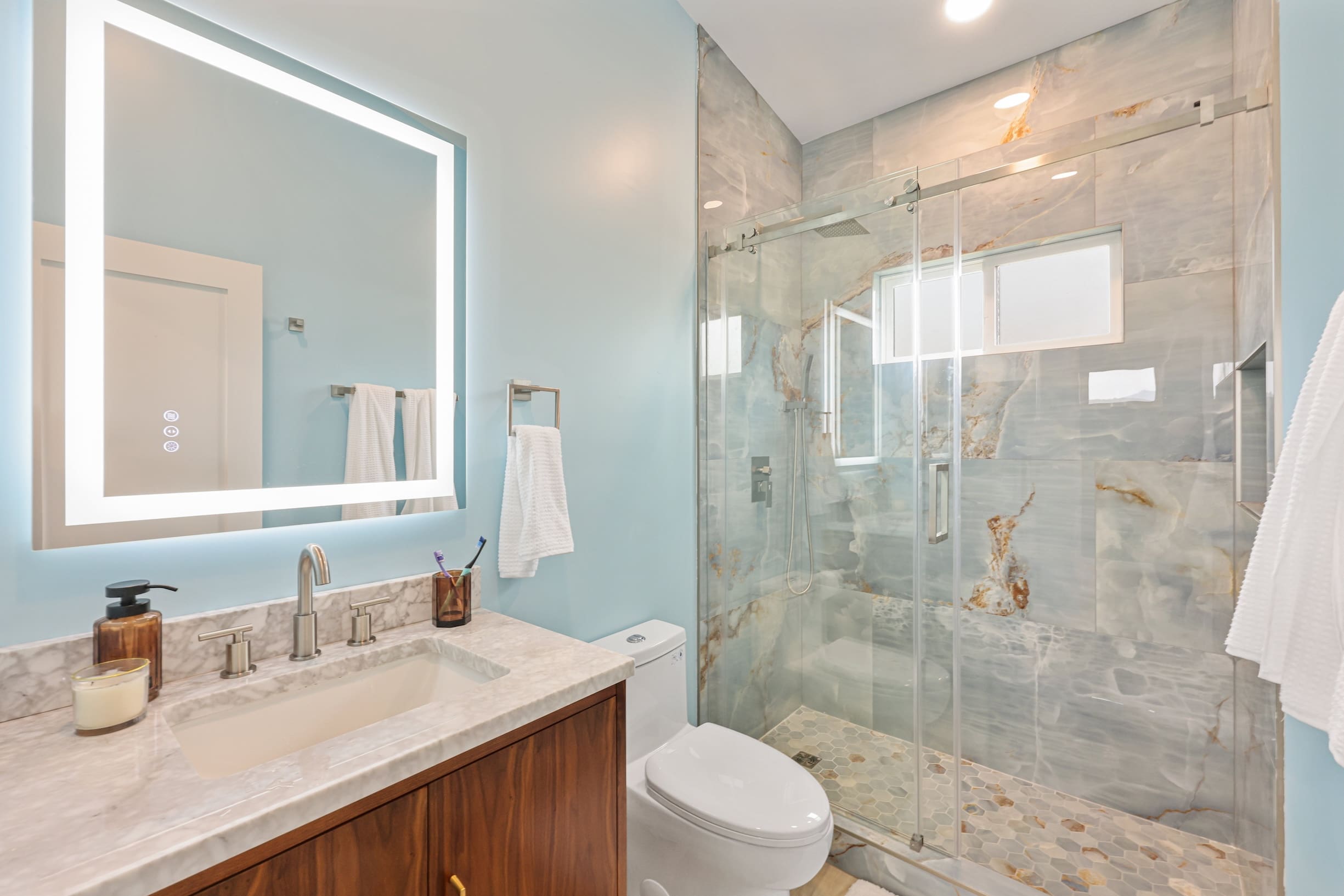 Modern bathroom with elegant fixtures.